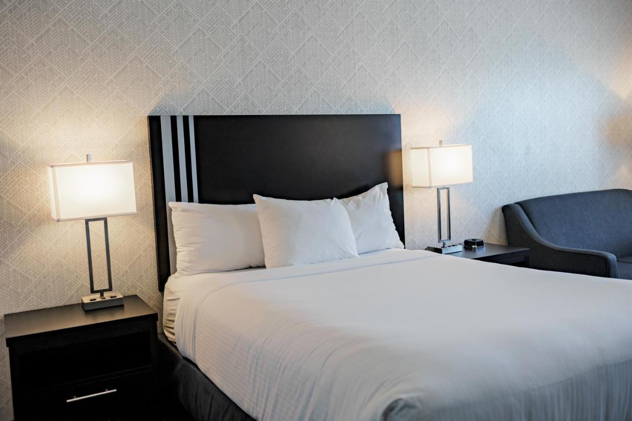 Park Inn By Radisson Edmonton Airport Ледук Экстерьер фото