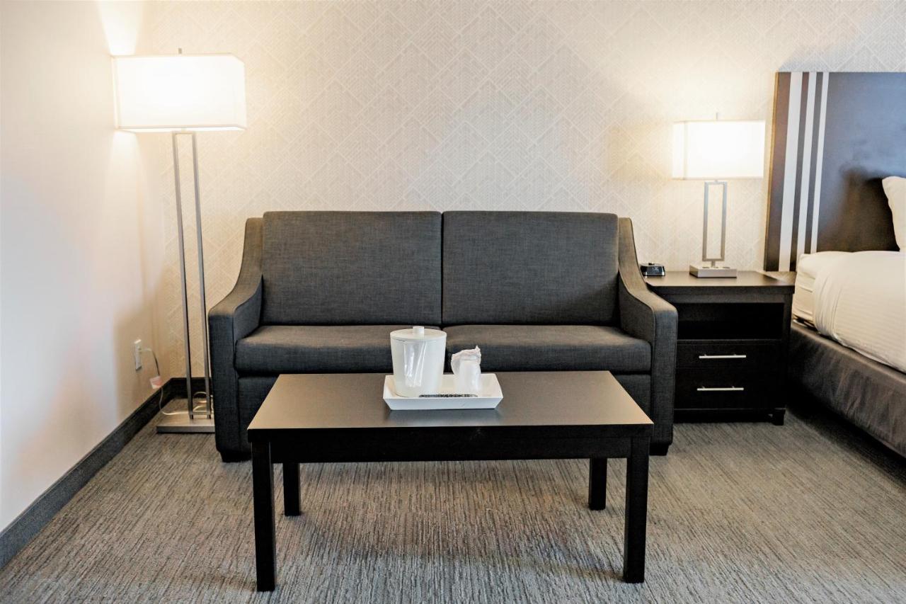 Park Inn By Radisson Edmonton Airport Ледук Экстерьер фото
