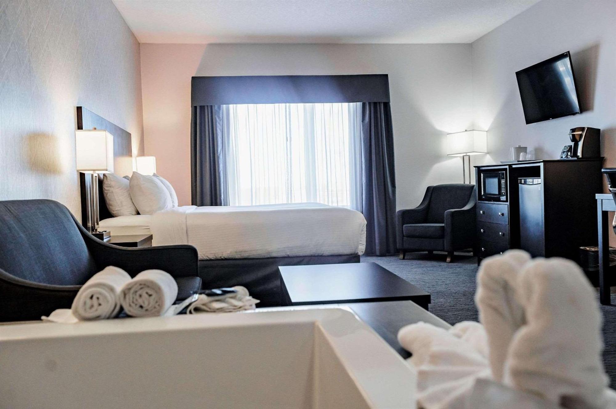 Park Inn By Radisson Edmonton Airport Ледук Экстерьер фото