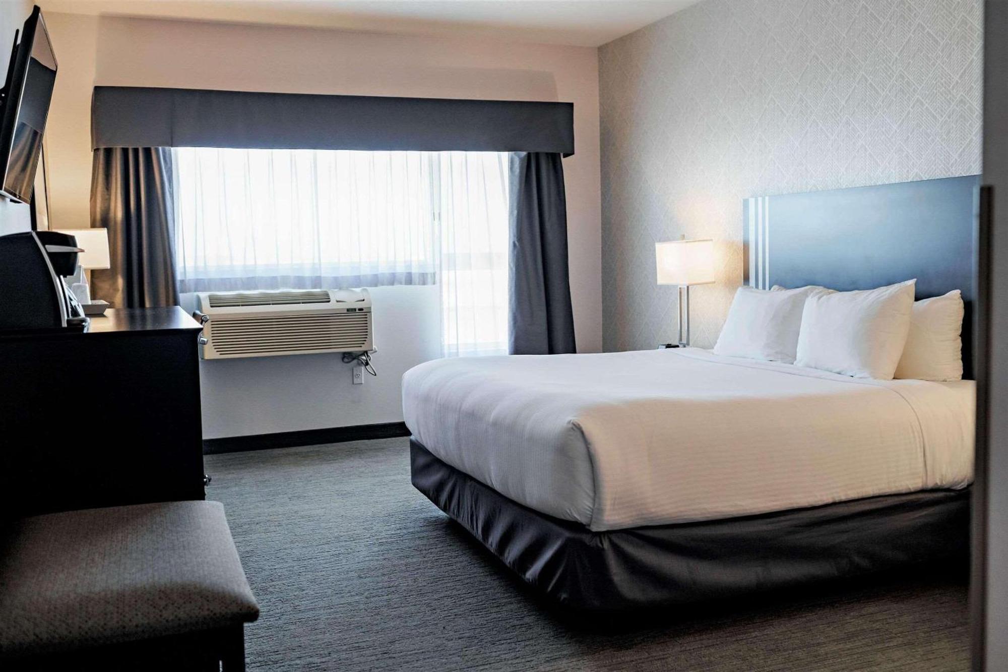 Park Inn By Radisson Edmonton Airport Ледук Экстерьер фото