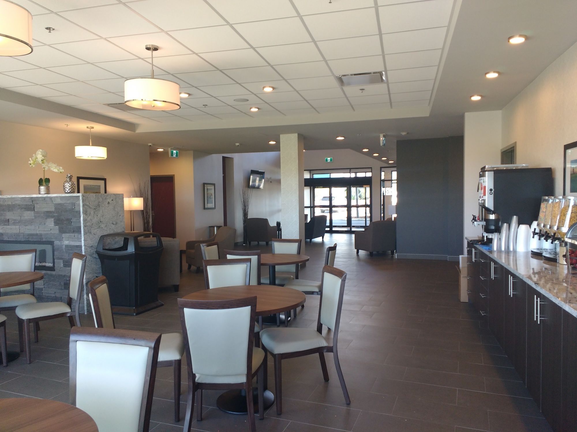 Park Inn By Radisson Edmonton Airport Ледук Экстерьер фото